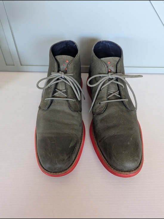 Men\'s Olive Chukka Boots with Red Sole main image 10